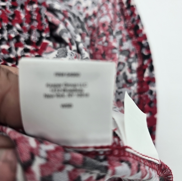 Kasper Red and Black Sleeveless Top - Picture 4 of 7